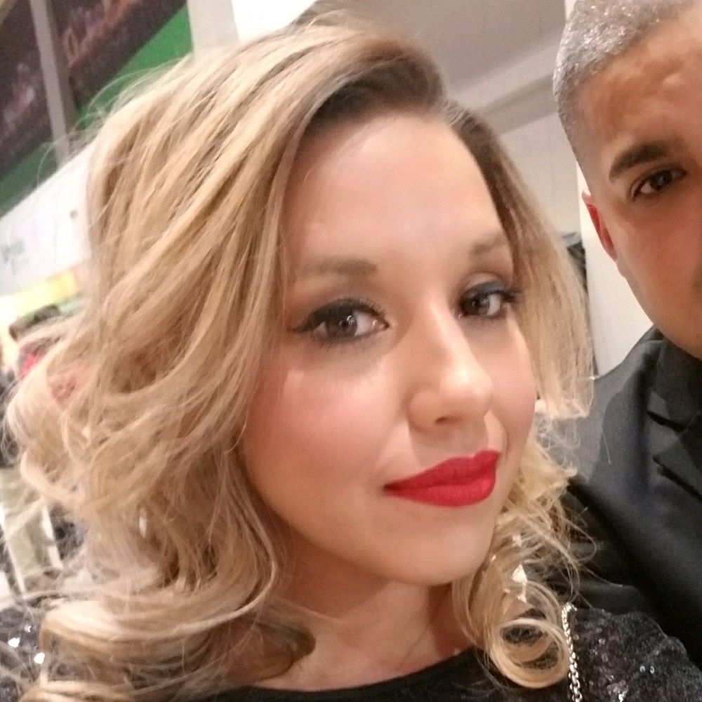 Meet your Posher, Angela